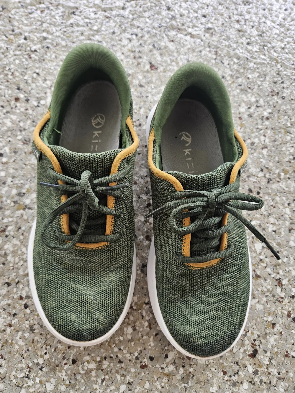 Kizik Men’s Olive Green Knit Lace-Up Sneakers with Tan Accent
